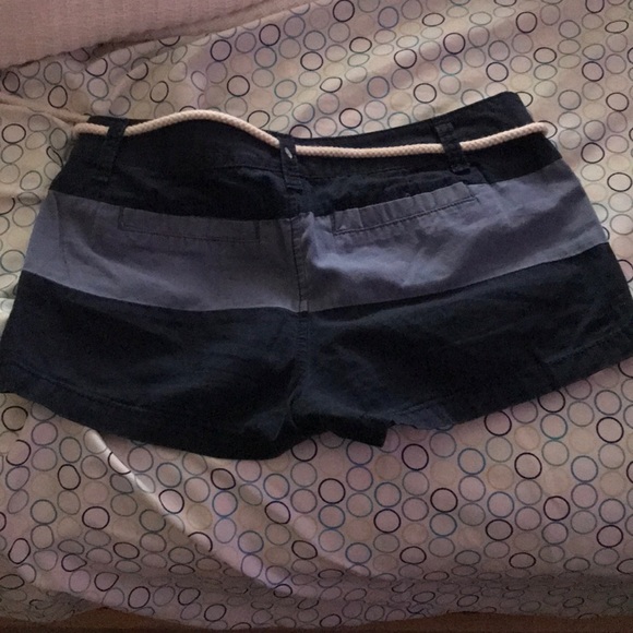 Shorts - Picture 2 of 3